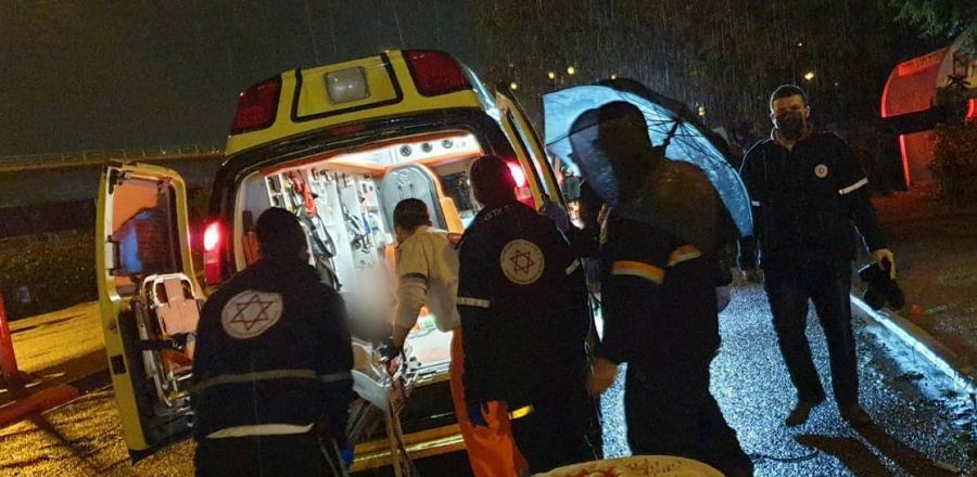 اصابة رجل (50 عامًا) خلال حادث عنف في جسر الزرقاء